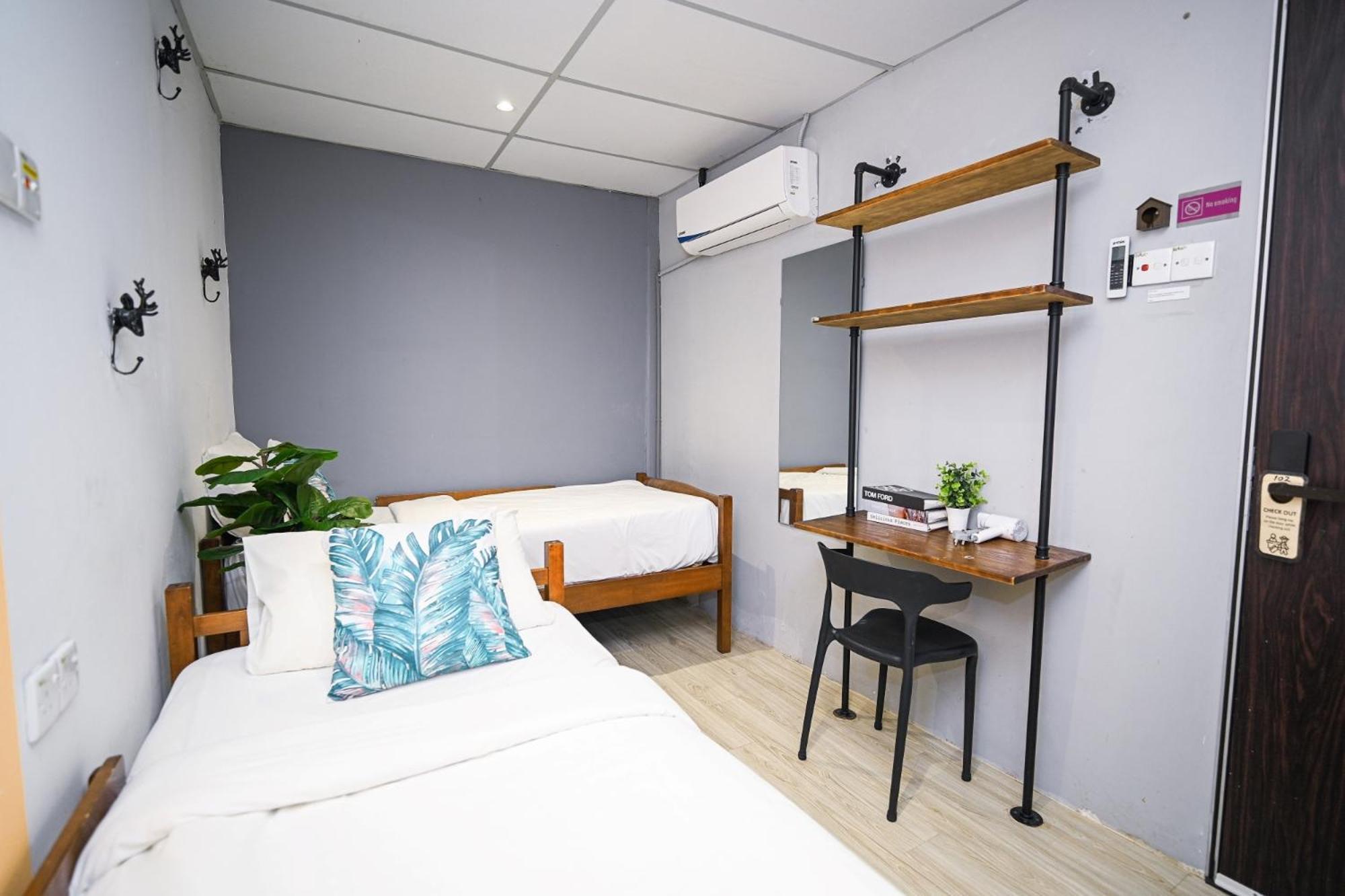 Swing & Pillows @ Street Hostel George Town